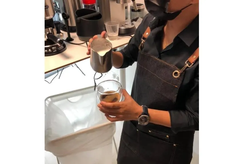 当您看到一个漂亮的图案时，是否曾经对您的咖啡师感到敬畏？立即加入工作坊！