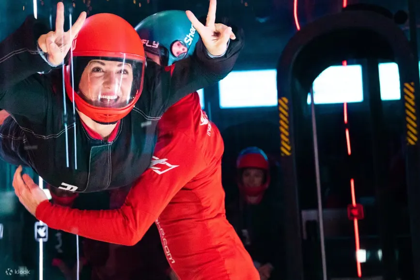 西雅图 iFLY 室内跳伞