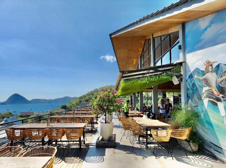 outdoor seating area