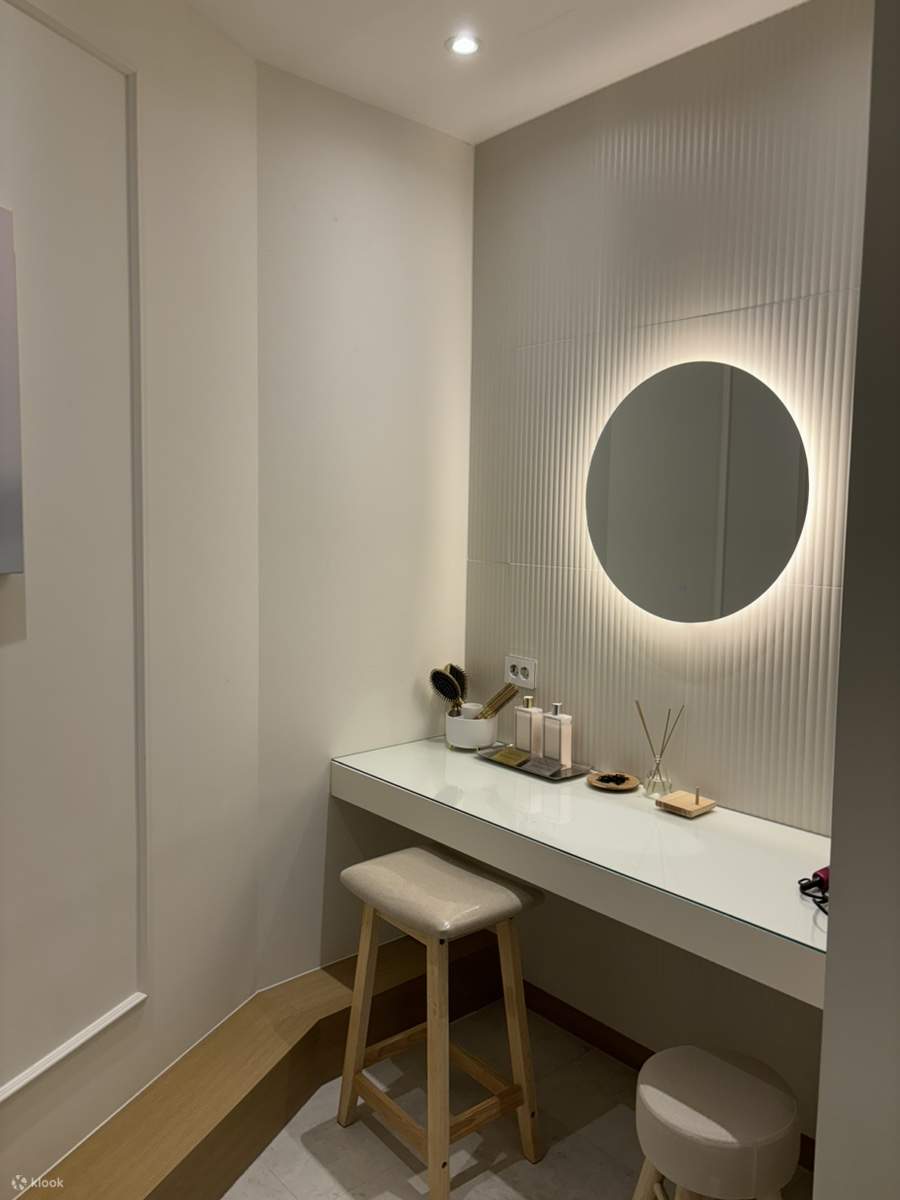 Thư giãn và xả hơi trong chuyến đi Seoul của bạn tại The HANOI Foot and Body Spa.