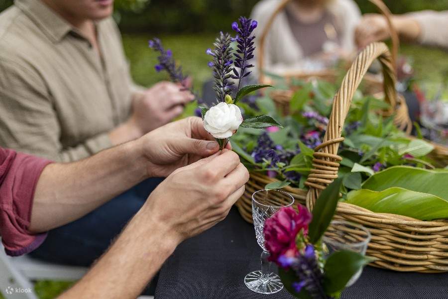 Создание цветочных композиций