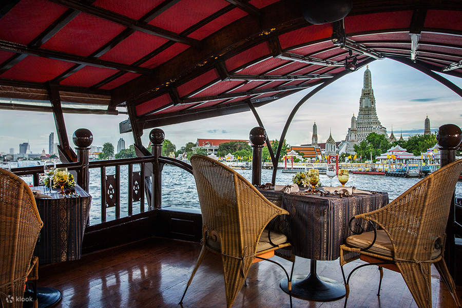 Manohra Dinner Cruise in Bangkok