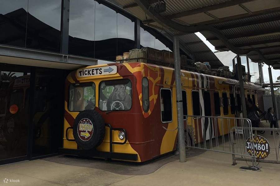 Werribee Open Range Zoo - Bus Safari