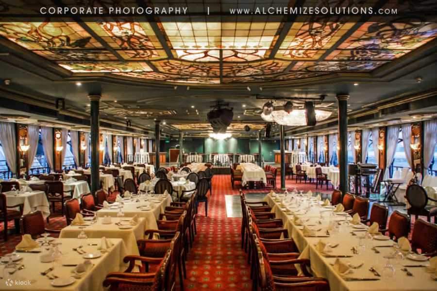 Crucero con cena en el Nilo en El Cairo con recogida