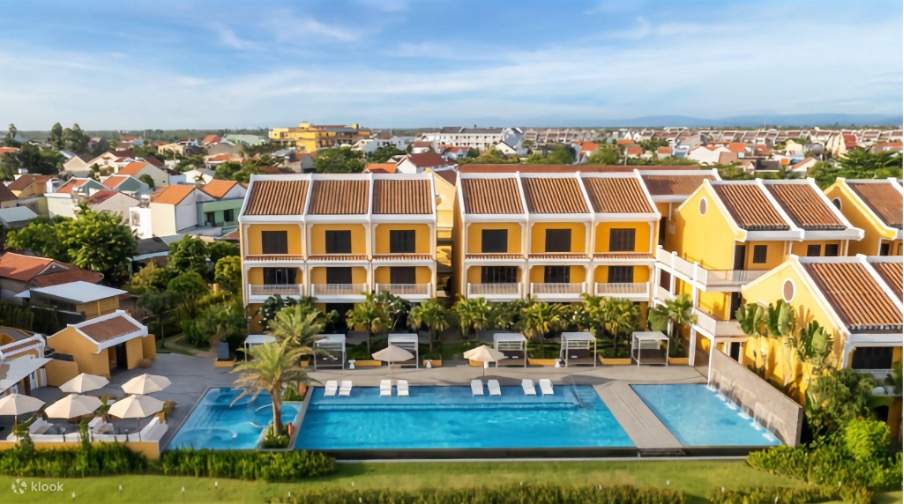 Thé de l'après-midi et lâcher de lanternes au Bay Resort Hoi An