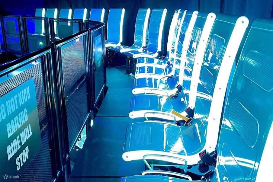 Experience breathtaking views of San Francisco with immersive seats on The Flyer adventure