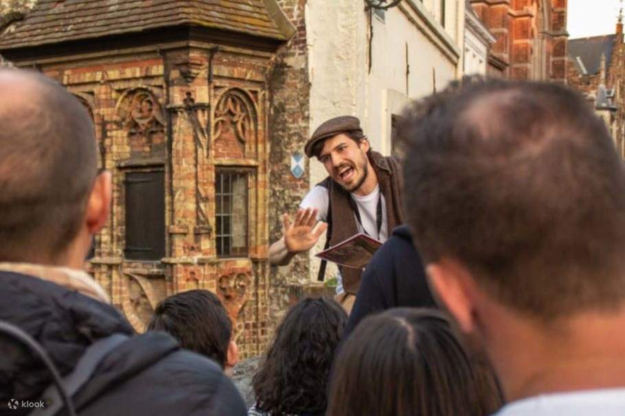 登上舒適又時尚的交通工具，從澤布魯日 (Zeebrugge) 前往布魯日 (Bruges)！