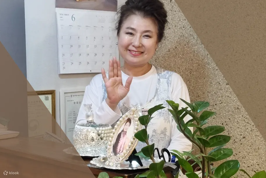 Yoon 主任精通日语，提供热情友好的服务，让客户感到轻松自在。她还致力于学习英语，以便更好地与更广泛的客户沟通，确保为客户带来非凡的体验