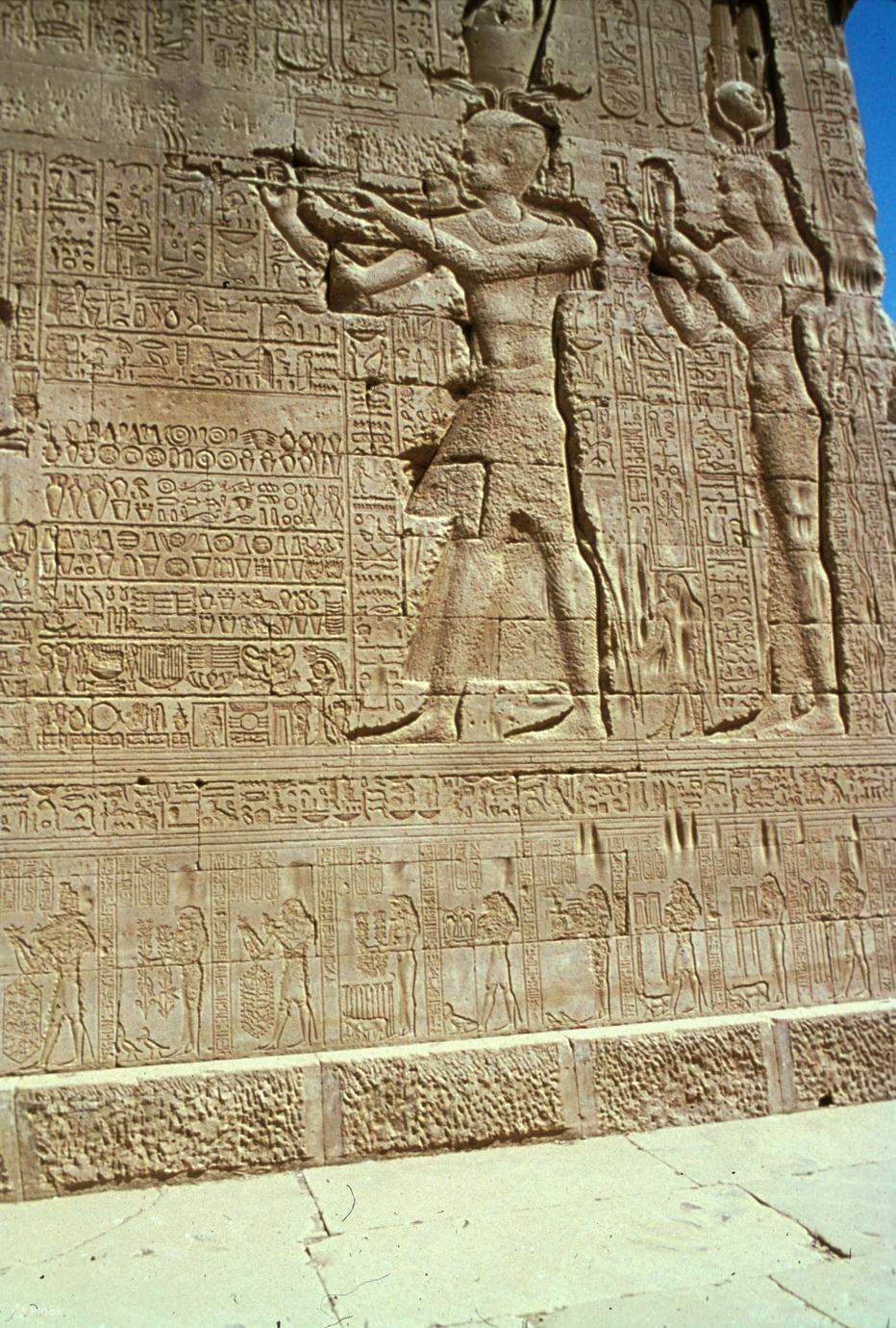 Luxor Explorer : East & West Bank Guided Tour - Klook