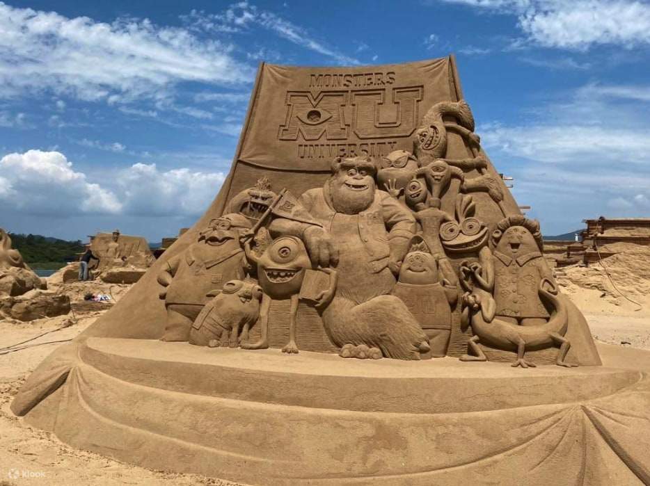 Disney Sand Sculpture ~ Disney Princesses  Beach sand art, Sand  sculptures, Sand art