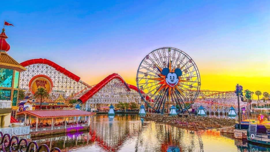 ディズニーランドカリフォルニアのドル ディズニーランドカリフォルニアのドル