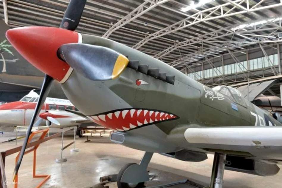 Verschiedene Arten von Ausstellungsflugzeugen im Darwin Aviation Museum