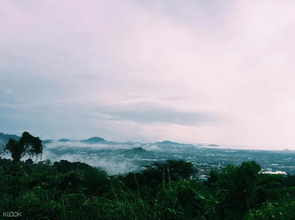 普吉島山景