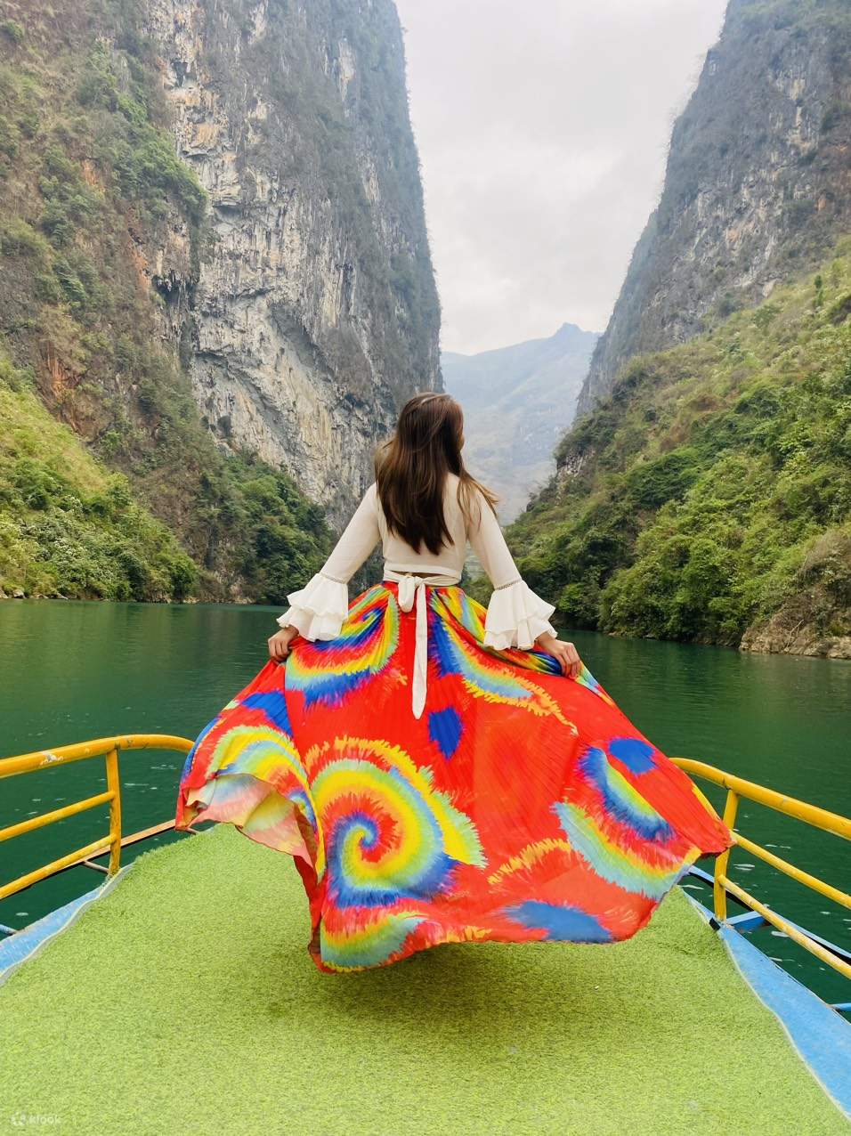 Alquiler de trajes étnicos.