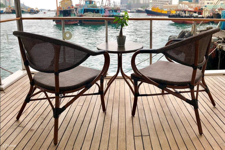 Balcón en casa flotante