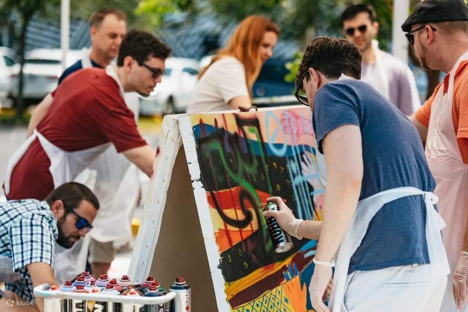 Ekspresikan diri anda dengan bebas, belajar mengendalikan tin sembur untuk pelbagai kesan