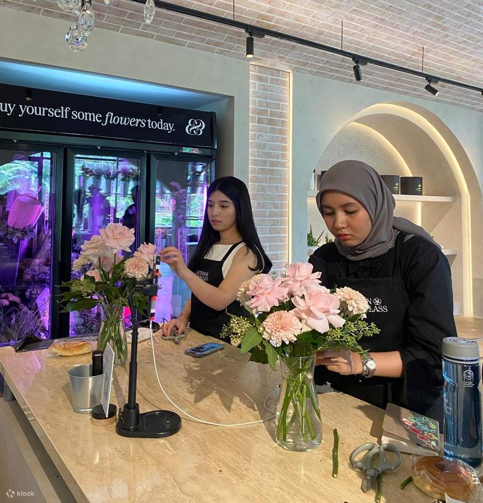 เวิร์คช็อปดอกไม้แสนสนุกกับ Baleton Flowerchef