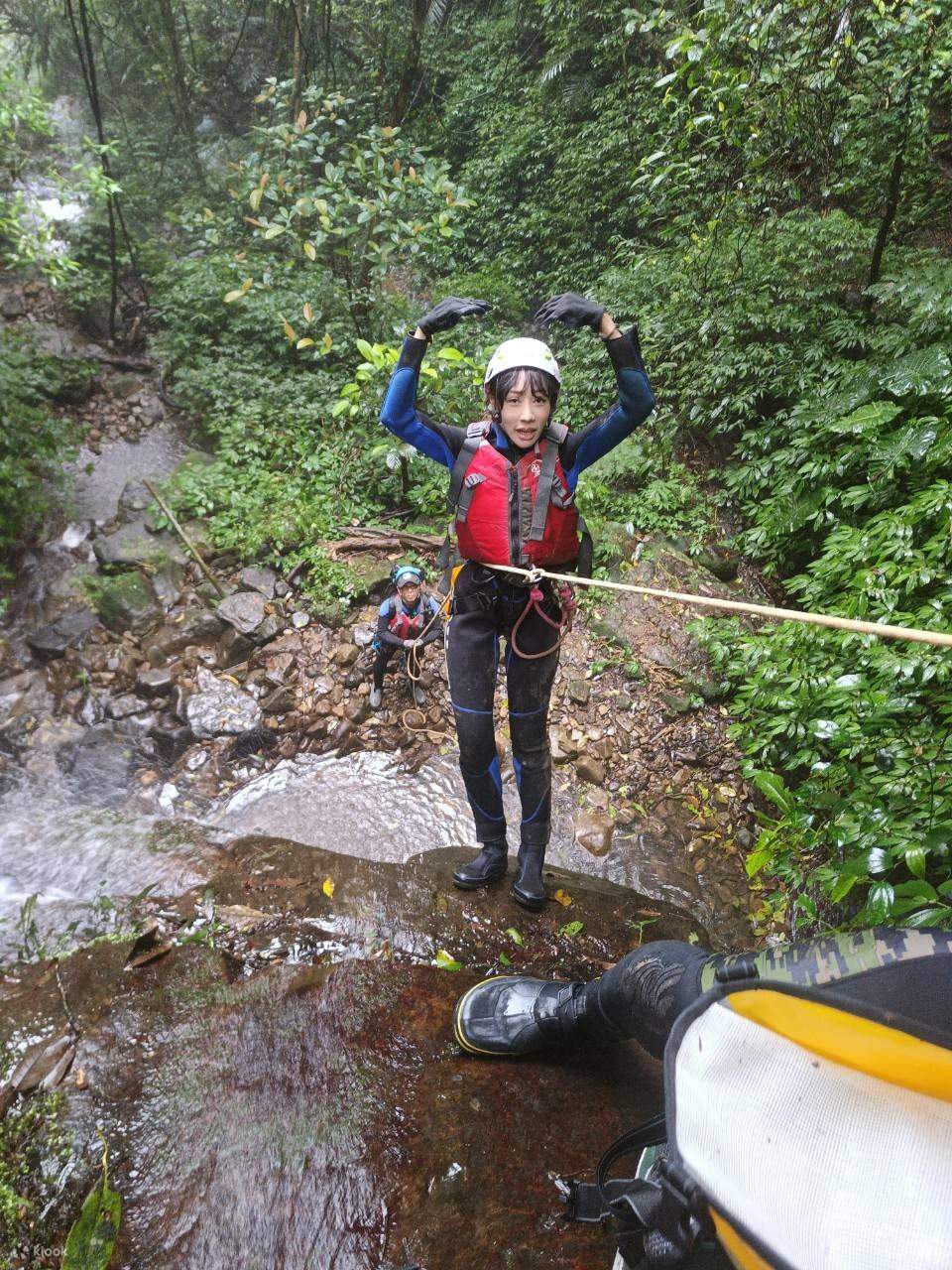 신베이 시 시즈 구 다젠산 폭포 - 캐녀닝