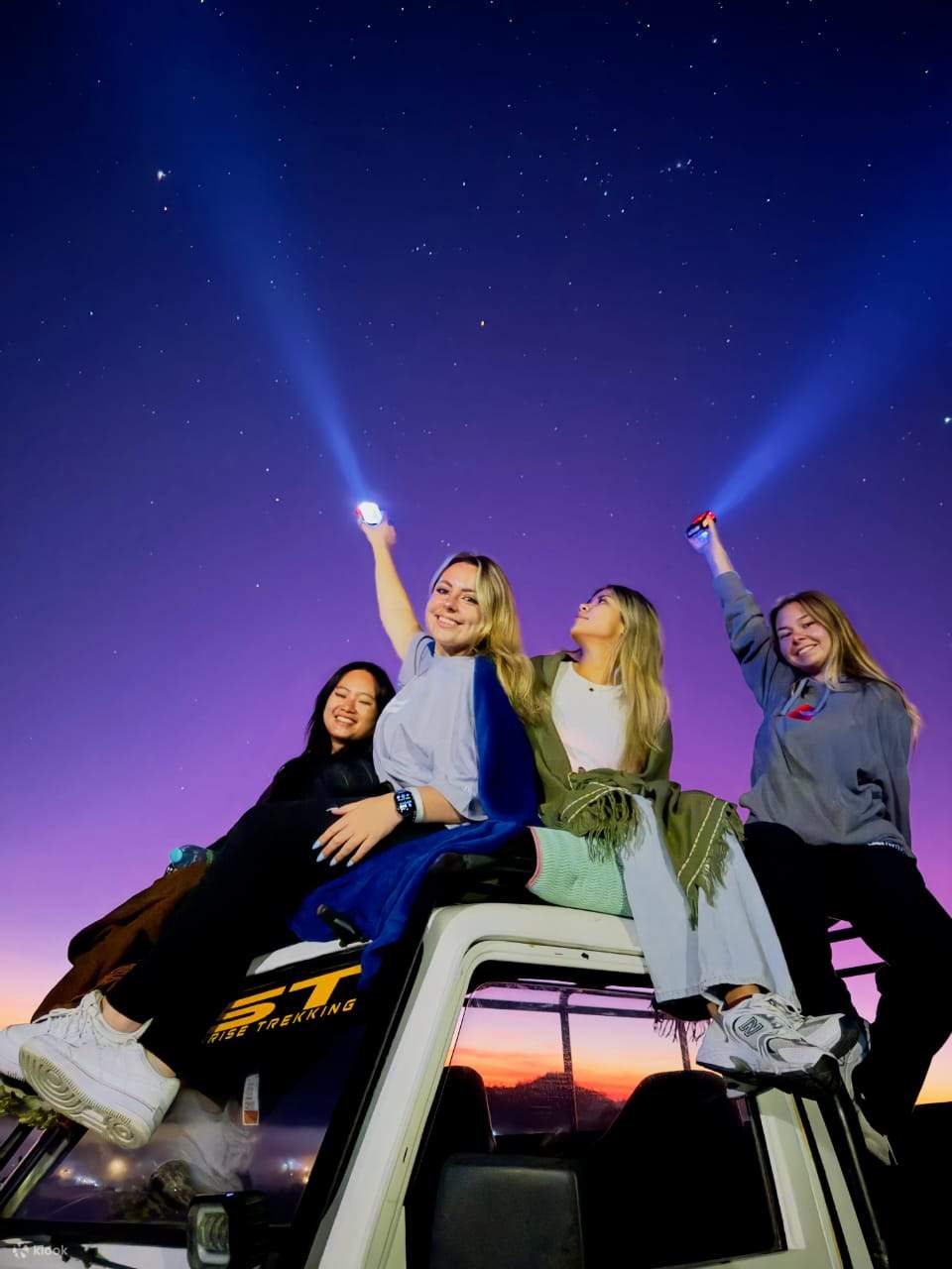 바투르 산에서 바라보는 밤하늘