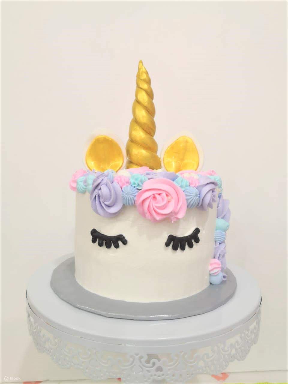 Einhorn-Regenbogenkuchen 