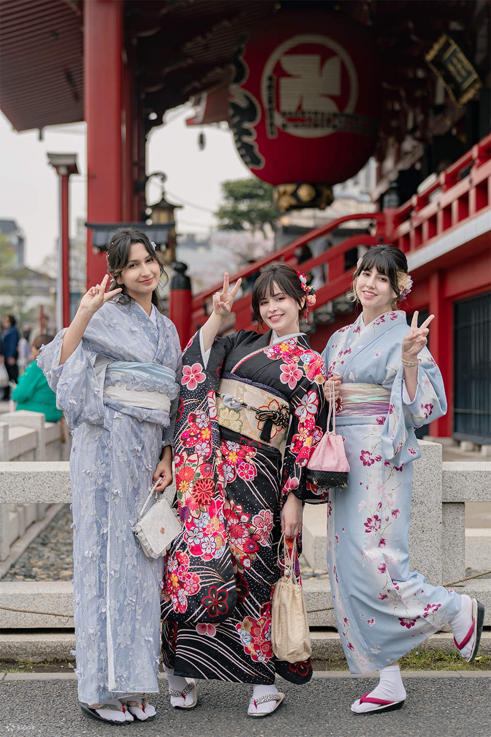 Experiencia de alquiler de kimono y furisode en Asakusa, Tokio
