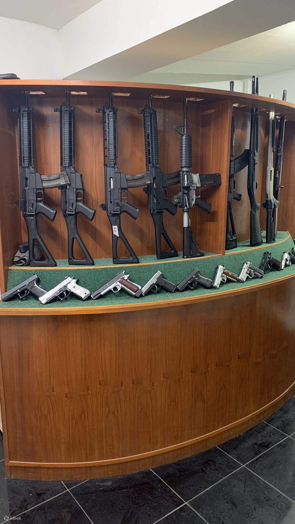 ピストル、ライフル、ショットガン