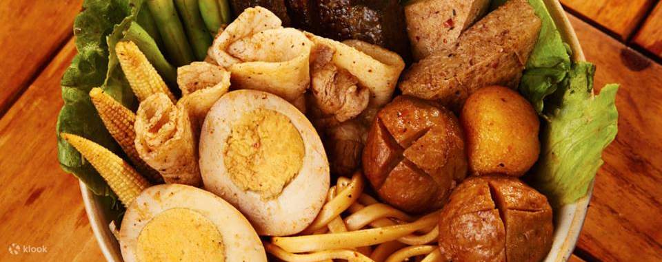 Local must-eat cuisine at Luluway at Zhongxiao Fuxing Station