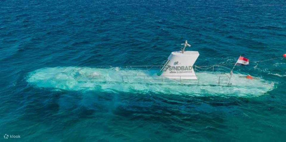 マカディ湾発：往復送迎付きシンドバッド潜水艦ツアー