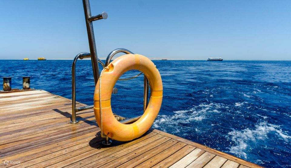 Sahl Hasheesh: Diving or Snorkeling Boat Trip with Lunch