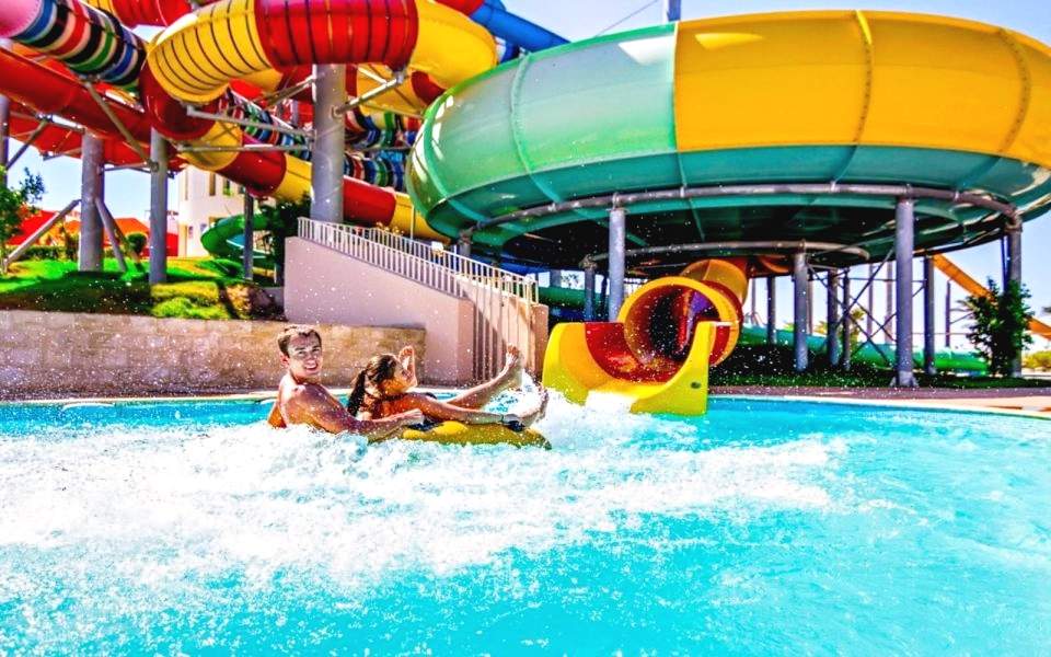 Hurghada: Makadi Water World dengan Makan Siang, Minuman, dan Transportasi