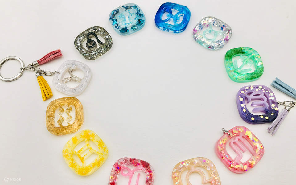 Đài Bắc: Khóa học làm đồ trang sức DIY trong ngày (Series kẹp tóc & móc khóa UV)