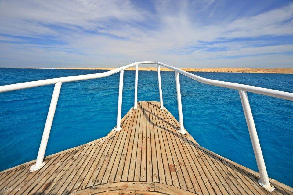 Sahl Hasheesh: Diving or Snorkeling Boat Trip with Lunch
