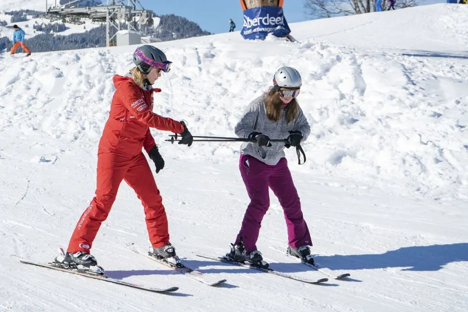 instructor teach how to ski
