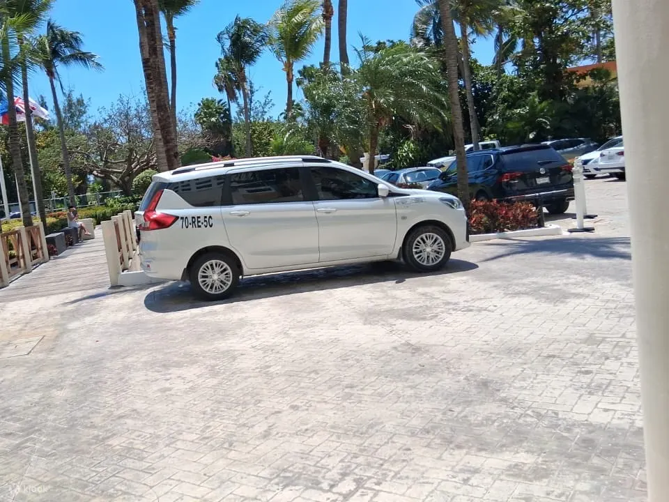 乘坐时尚智能、高效节能的铃木Ertiga MPV，舒适地开启每日旅程