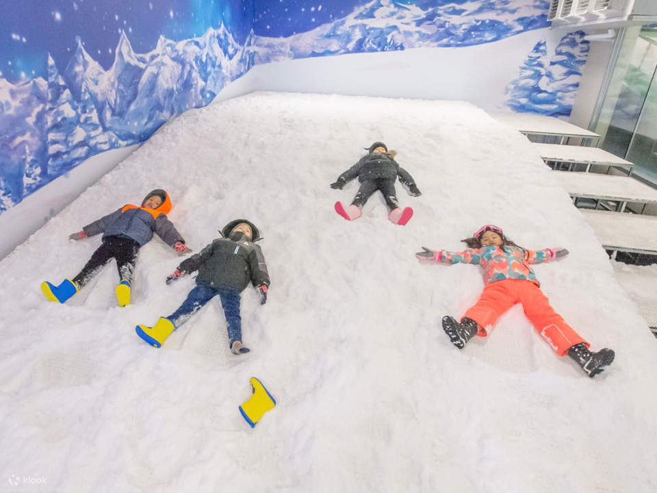 Испытайте на себе пушистый снег 