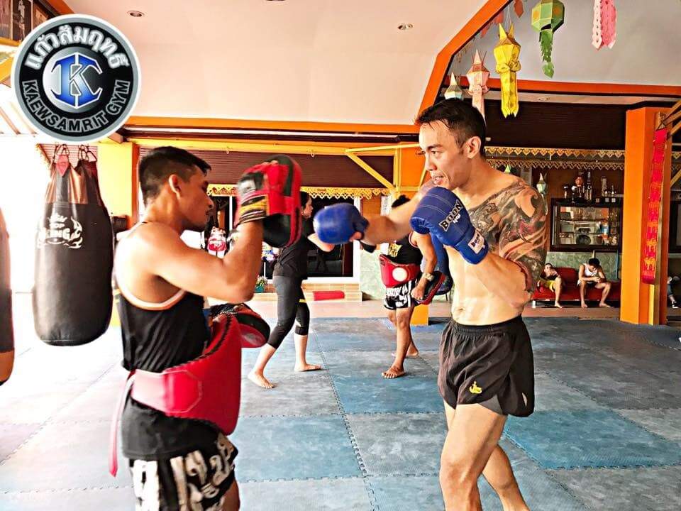 Corso di Muay Thai presso la palestra Kaewsamrit