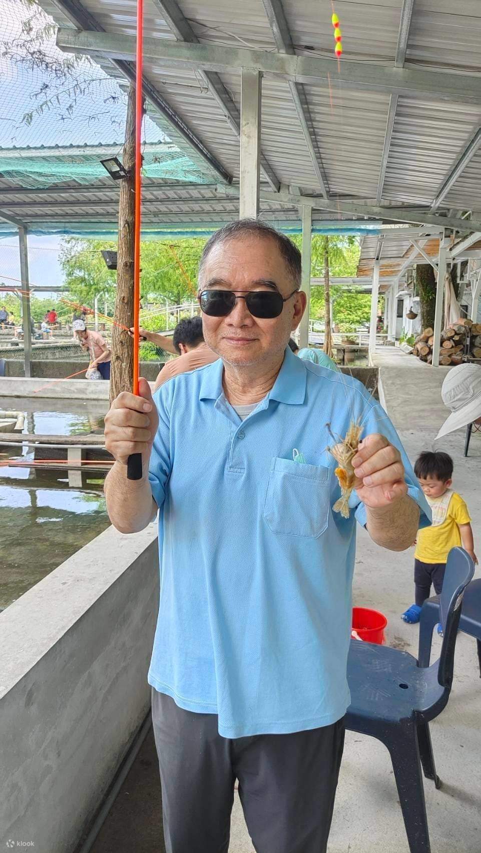 Shrimp and Fish Catching Experience