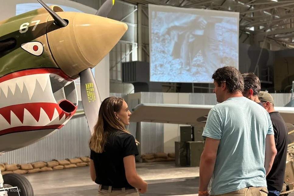 ツアーガイドの説明