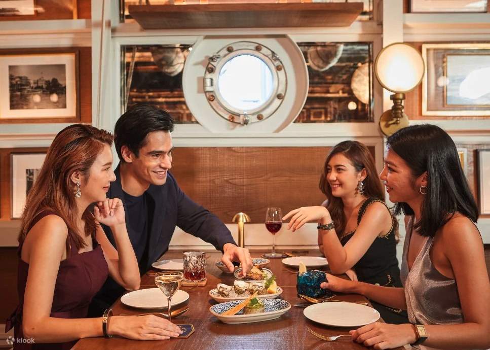 Sirimahannop – El Patrimonio en ASIATIQUE The Riverfront en Bangkok