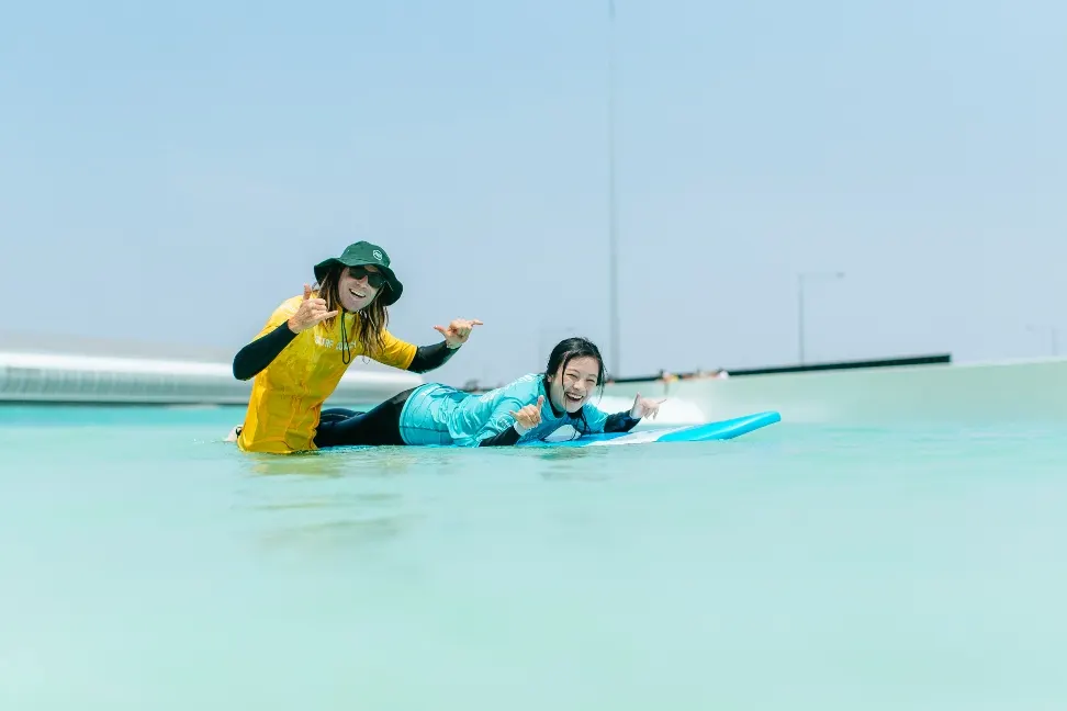 冲浪教练