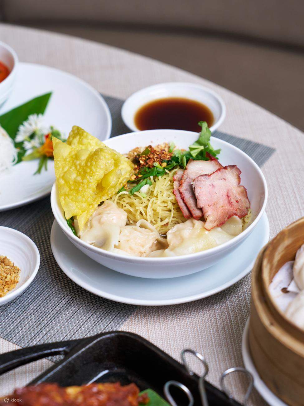 Buffet au Chon Som All Day Dining, Courtyard by Marriott Suvarnabhumi Airport