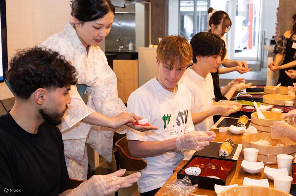 Bester Sushi-Kurs in Tokio: Sushi-Kurs Shibuya