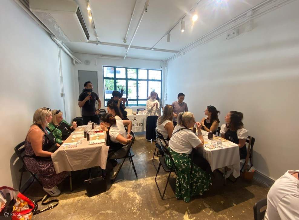 MEMORIES CERAMIC HK - 陶磁器手描き釉薬工房