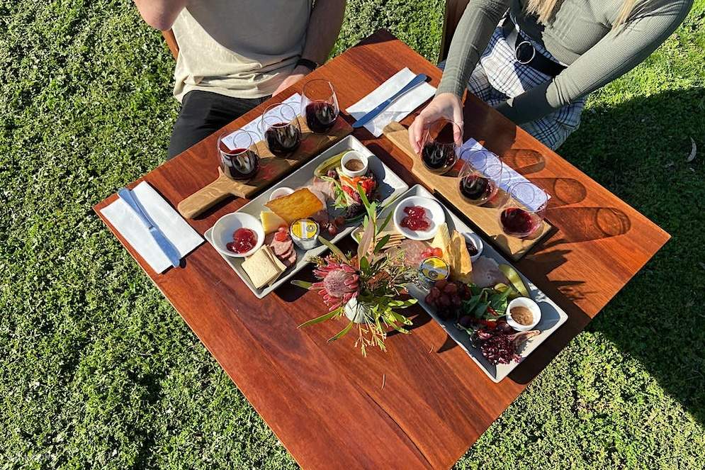 Pengalaman di Balik Layar Kilang Anggur dan Kebun Anggur Kies Family Wines