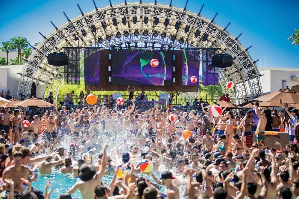 Group Pool Party Crawl Experience in Las Vegas - Klook Canada