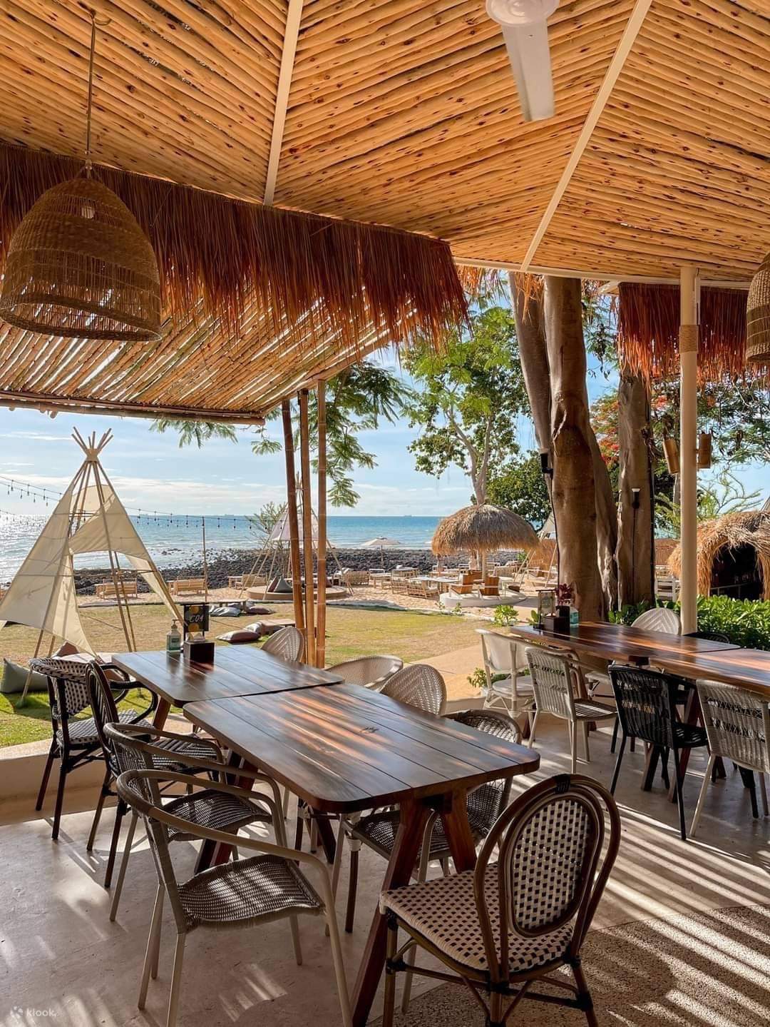 The Oxygen Beachfront Oasis Pattaya 