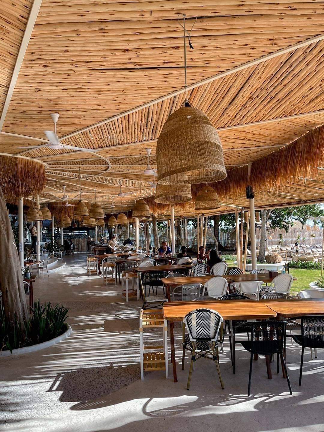 The Oxygen Beachfront Oasis Pattaya 