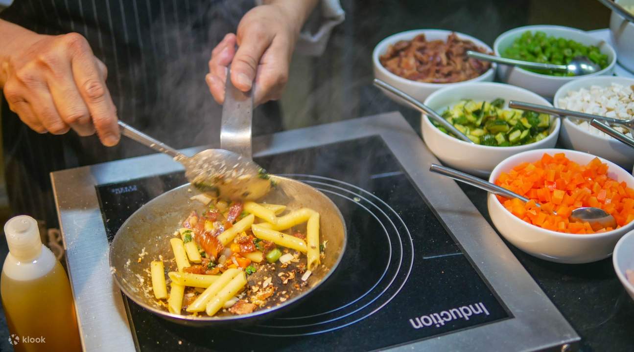 Buffet at Ginger AllDay Dining at Holiday Inn Bangkok