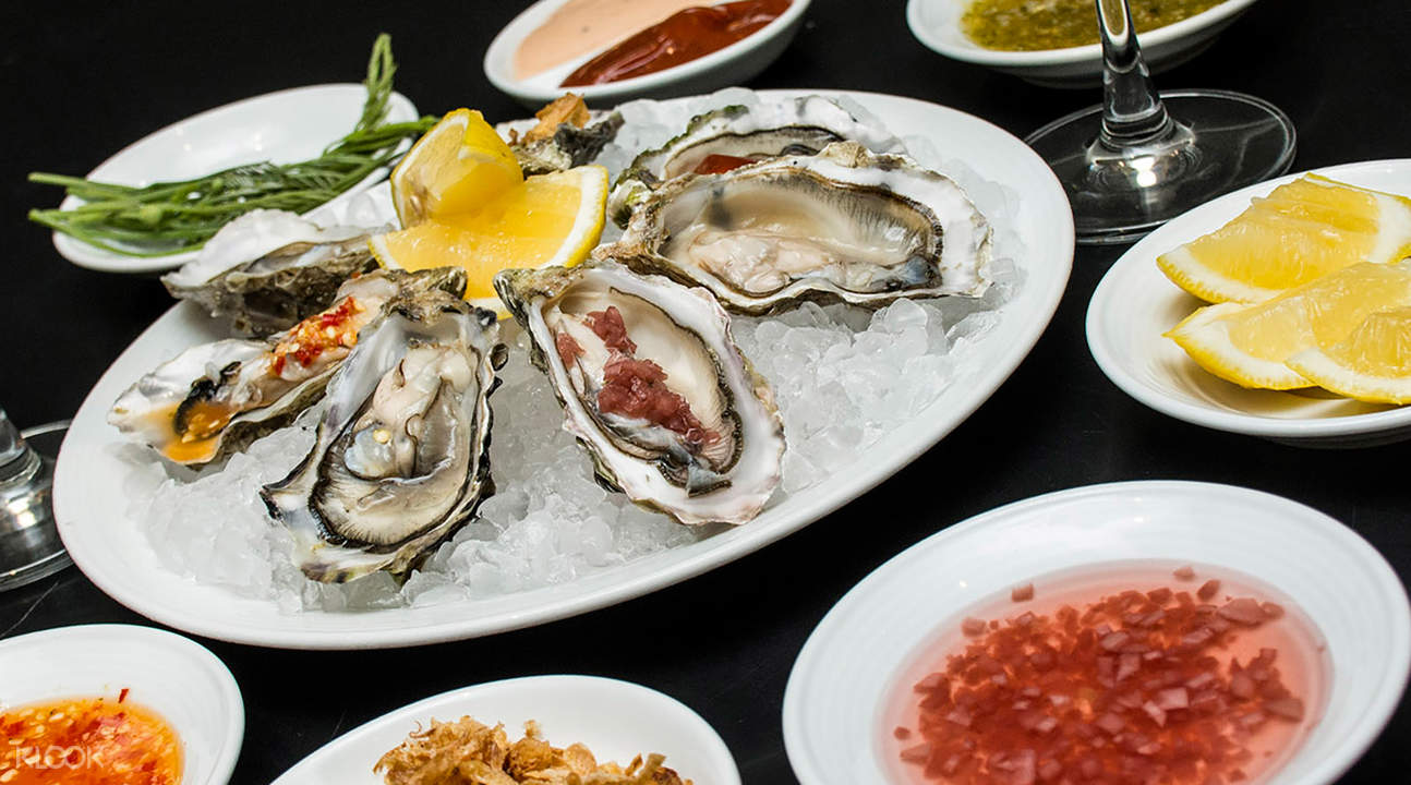 Buffet at Atelier Restaurant in Pullman Bangkok Grande ...