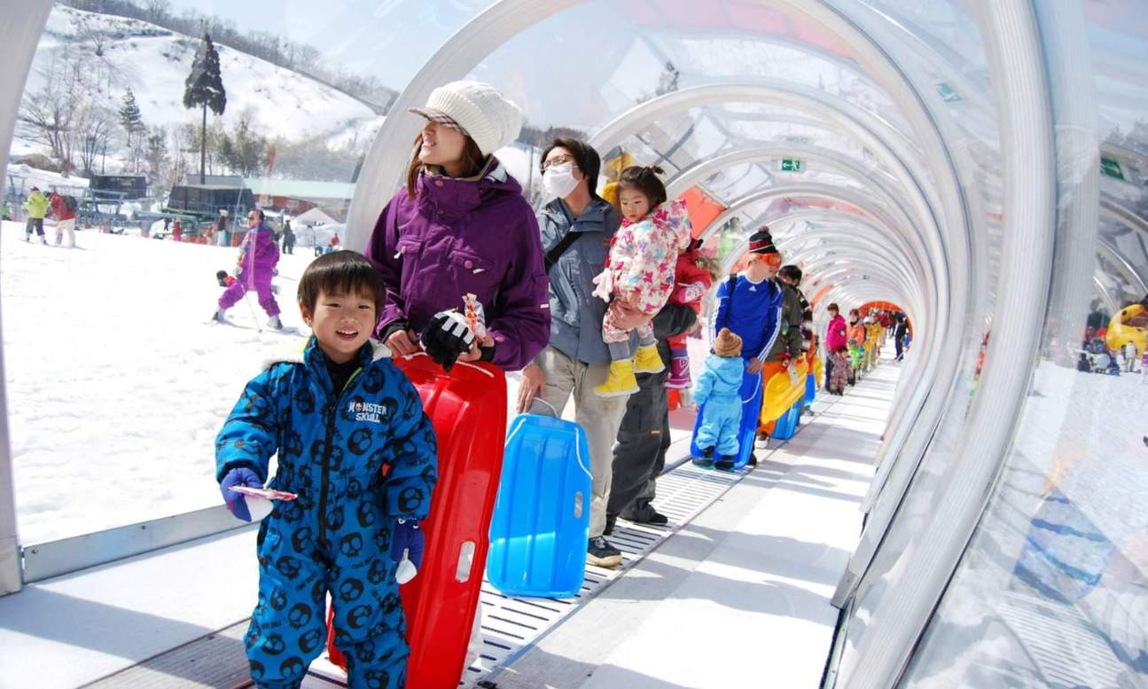Okuibuki Ski and Snowboard Resort Day Tour from Osaka or ...